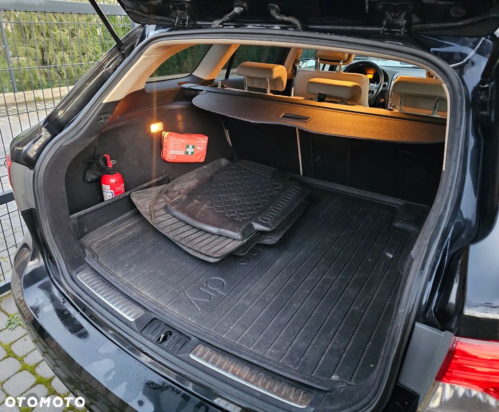 Toyota Avensis 1.8 Prestige MS - 12