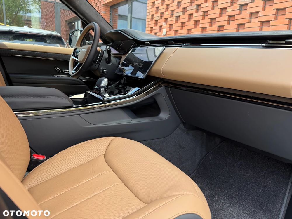 Land Rover Range Rover Sport D350 Autobiography - 4