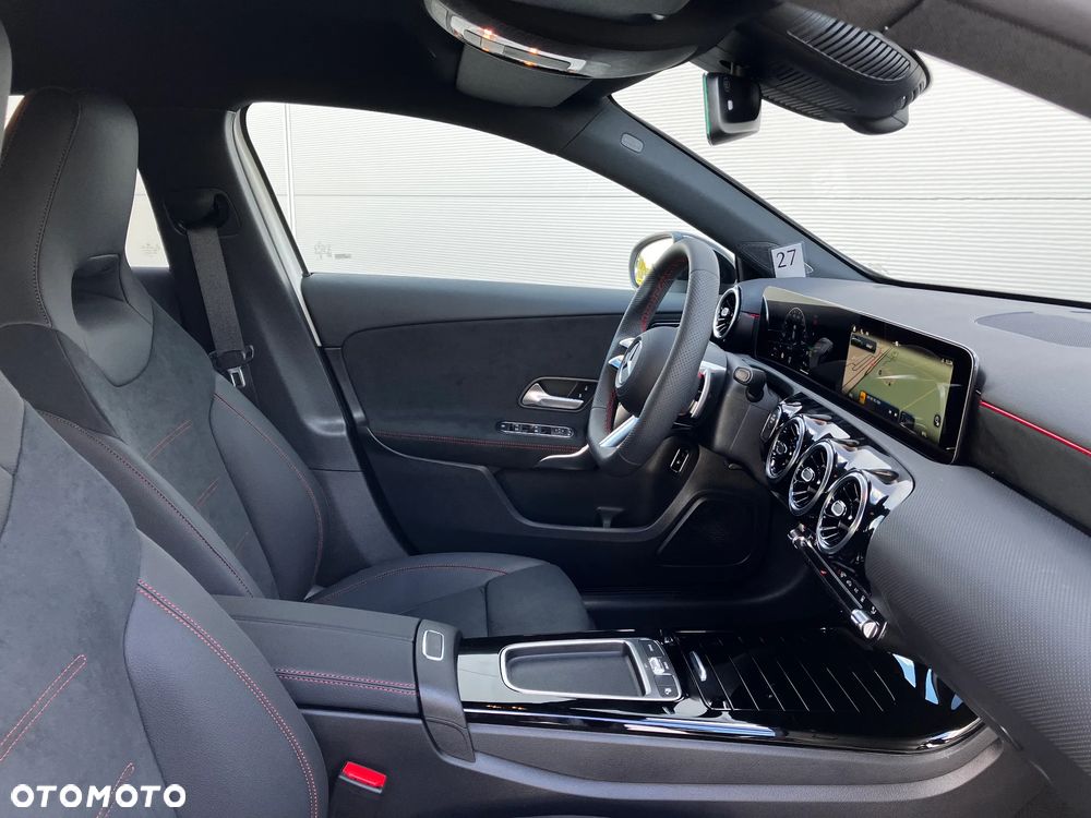 Mercedes-Benz Klasa A 250 e PHEV AMG Line 8G-DCT - 5