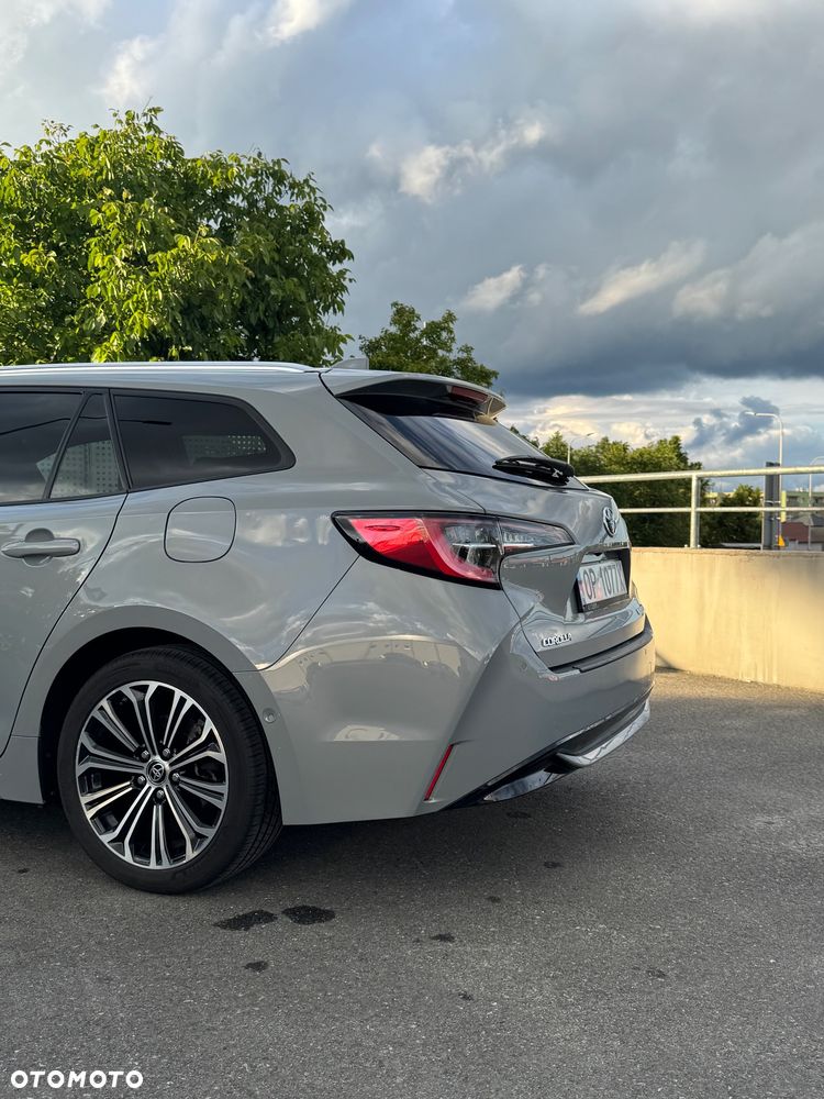Toyota Corolla 2.0 Hybrid Executive - 13