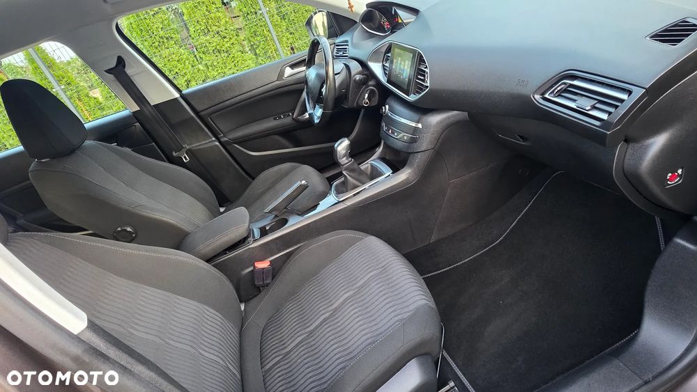 Peugeot 308 1.2 PureTech Access EU6 - 5