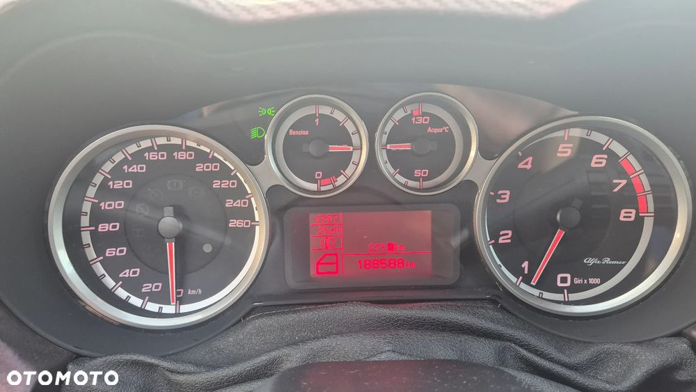 Alfa Romeo Mito 1.4 MultiAir Distinctive S&S - 17