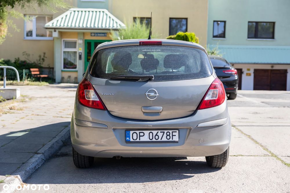 Opel Corsa 1.2 16V Edition / Active - 6