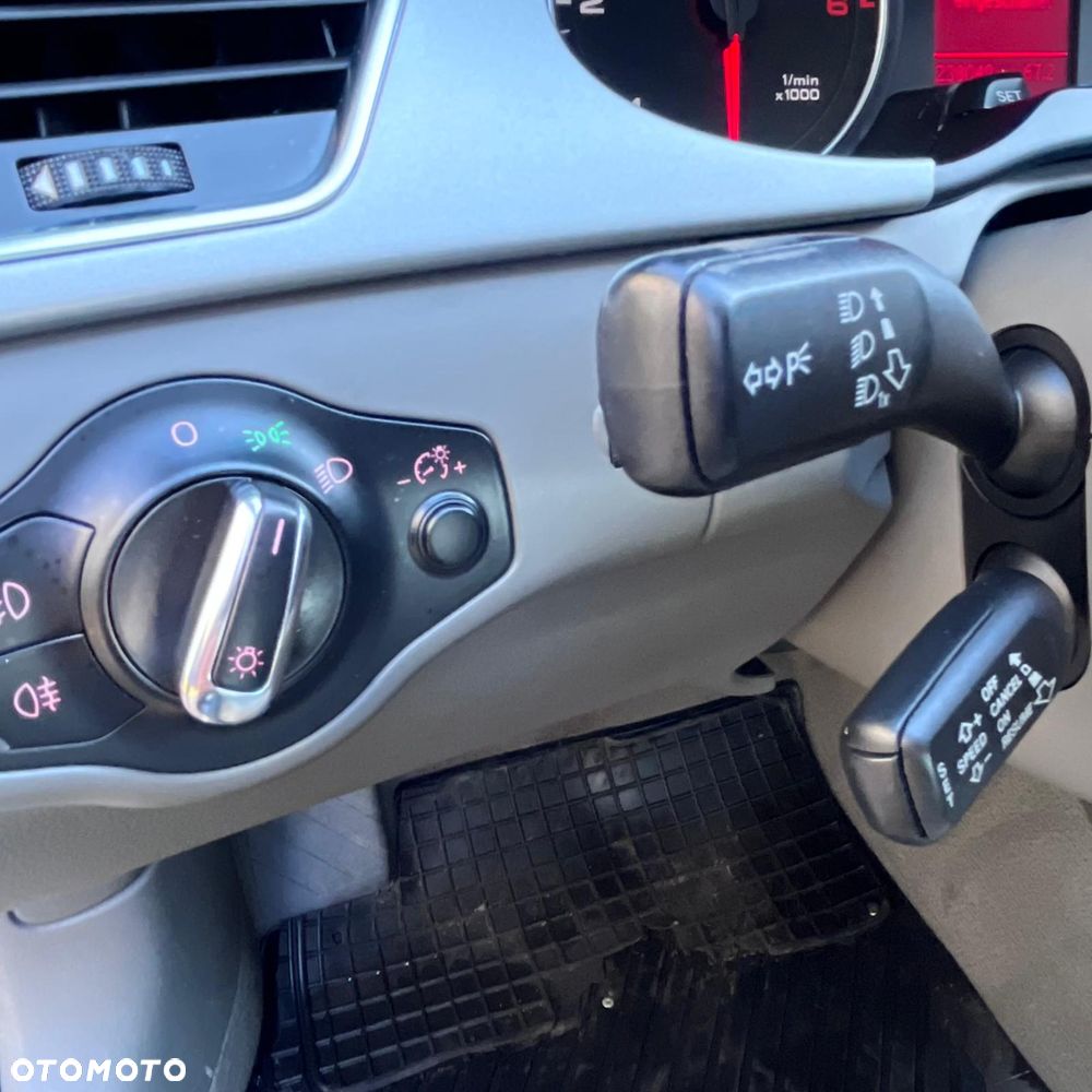 Audi A4 Limousine 2.0 TDI DPF Attraction - 15