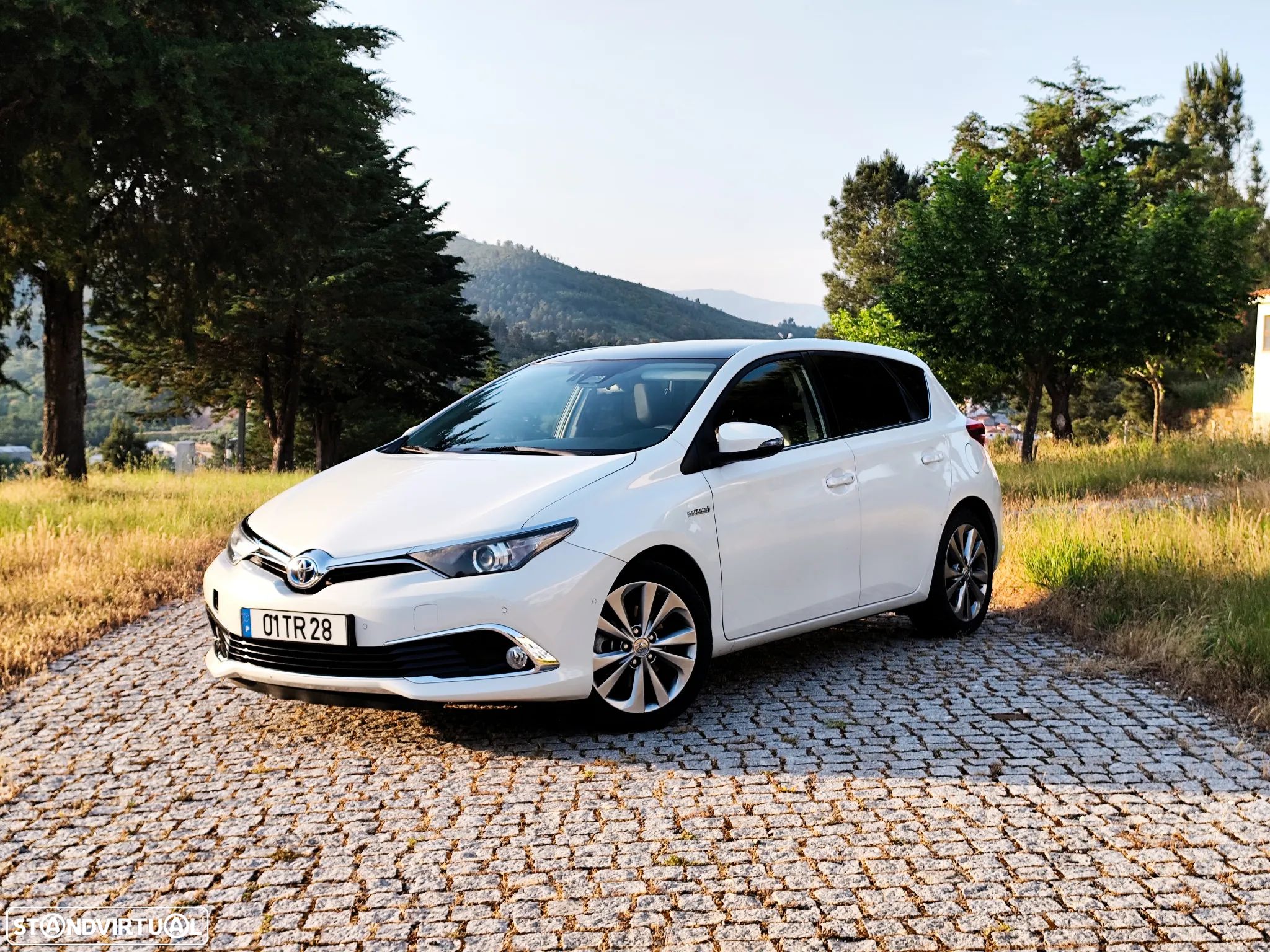 Toyota Auris 1.8 HSD Exclusive +TSS+Navi - 1