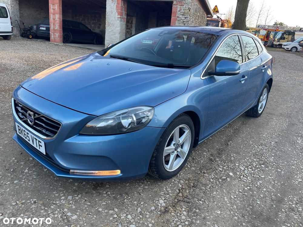 Volvo V40 D2 - 16