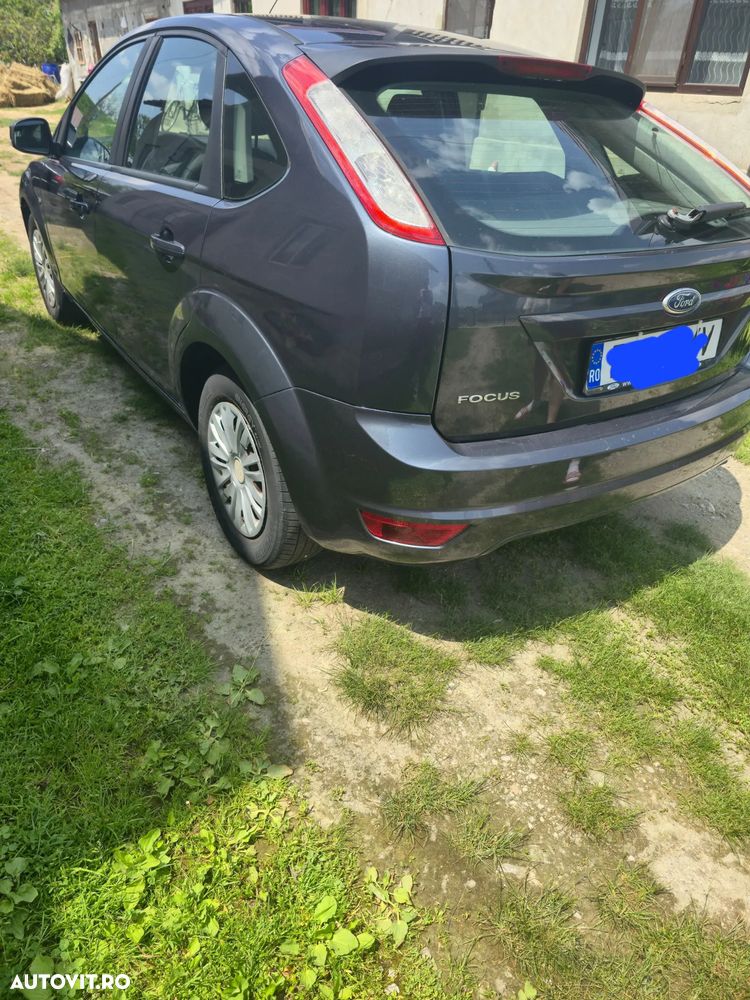 Ford Focus 1.6 Ghia - 3