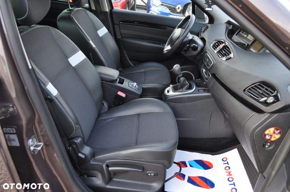 Renault Scenic TCe 130 Dynamique - 16