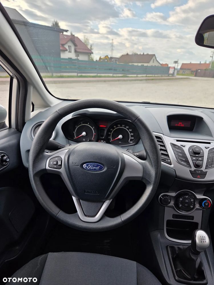 Ford Fiesta 1.25 Trend EU5 - 28