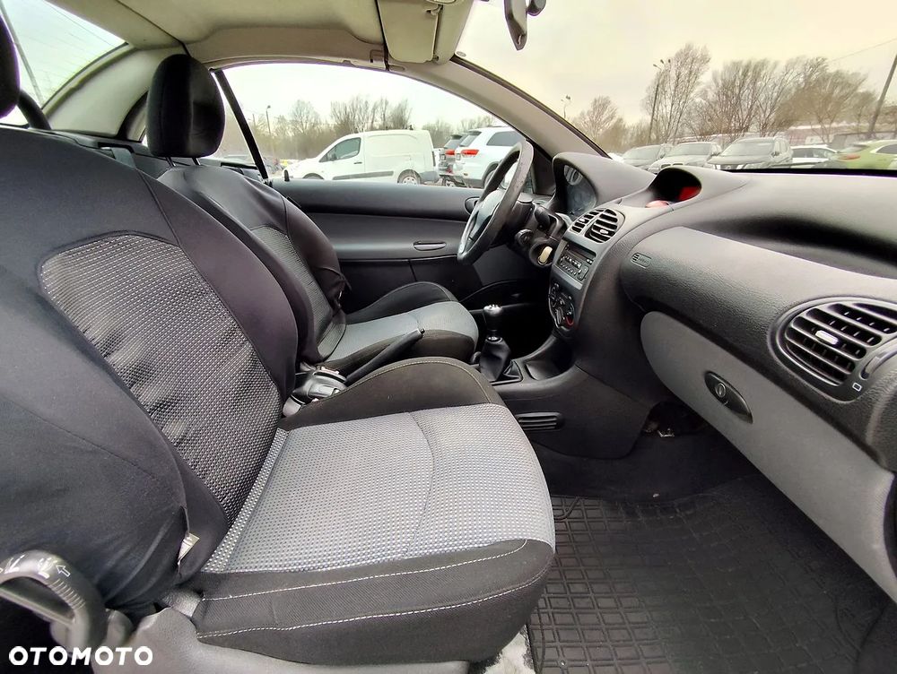 Peugeot 206 CC 1.6 - 9