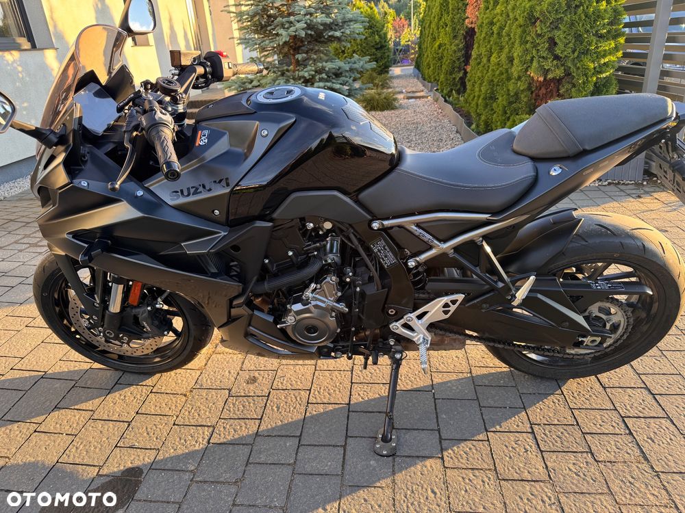 Suzuki GSX - 4
