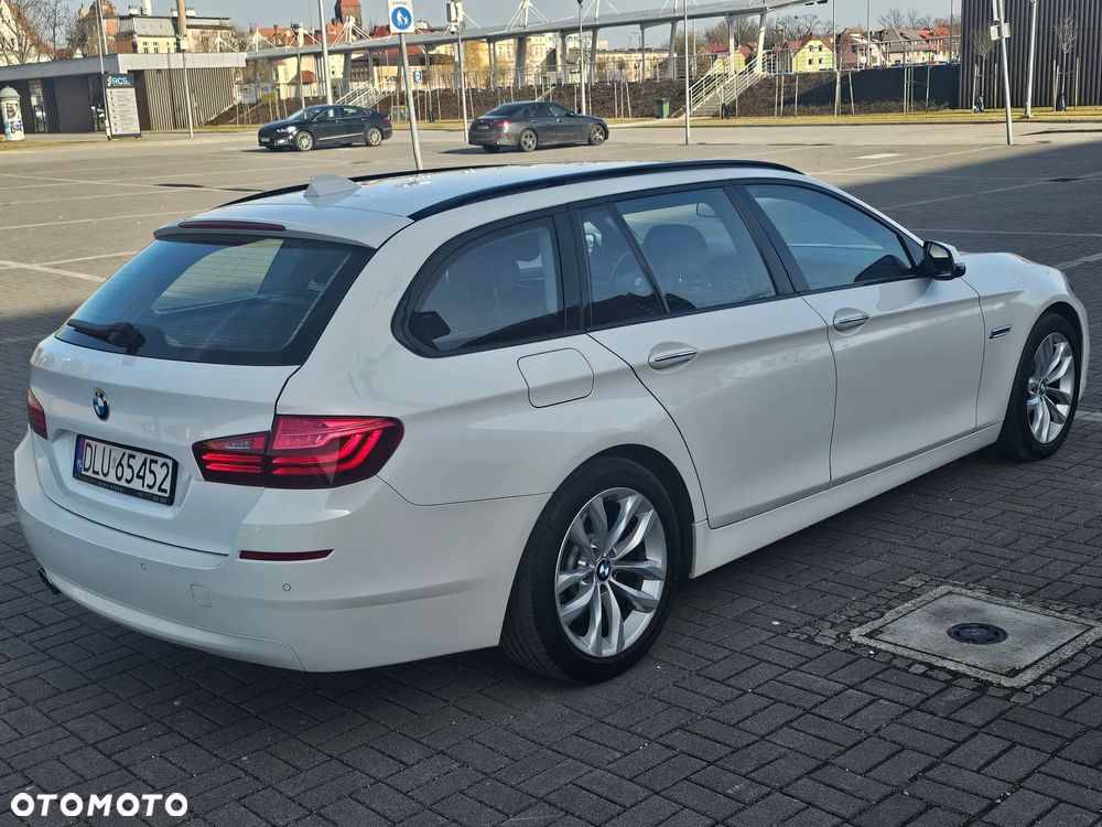 BMW Seria 5 520d xDrive - 2