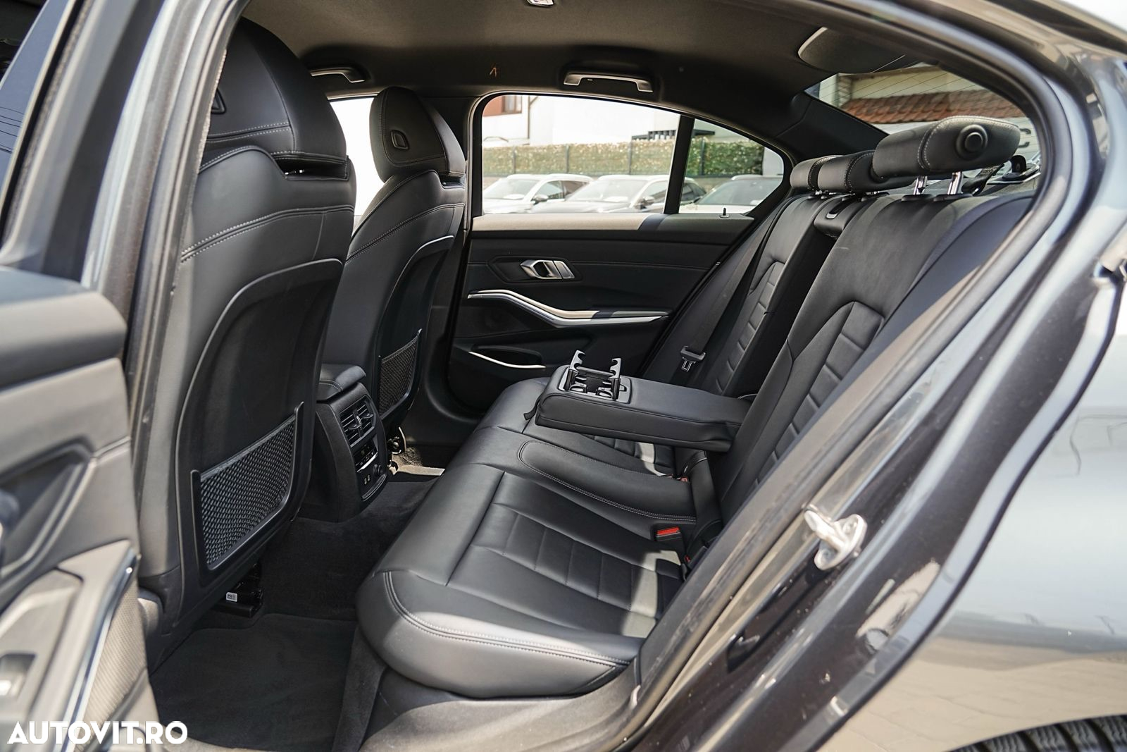 BMW Seria 3 330e Aut. M Sport - 14
