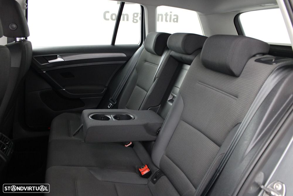 VW Golf Variant 1.6 TDi Confortline - 27
