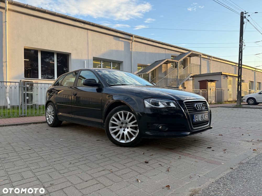 Audi A3 Sportback - 1