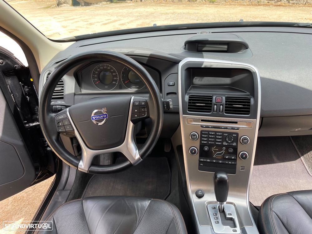 Volvo XC 60 2.4 D Geartronic - 10