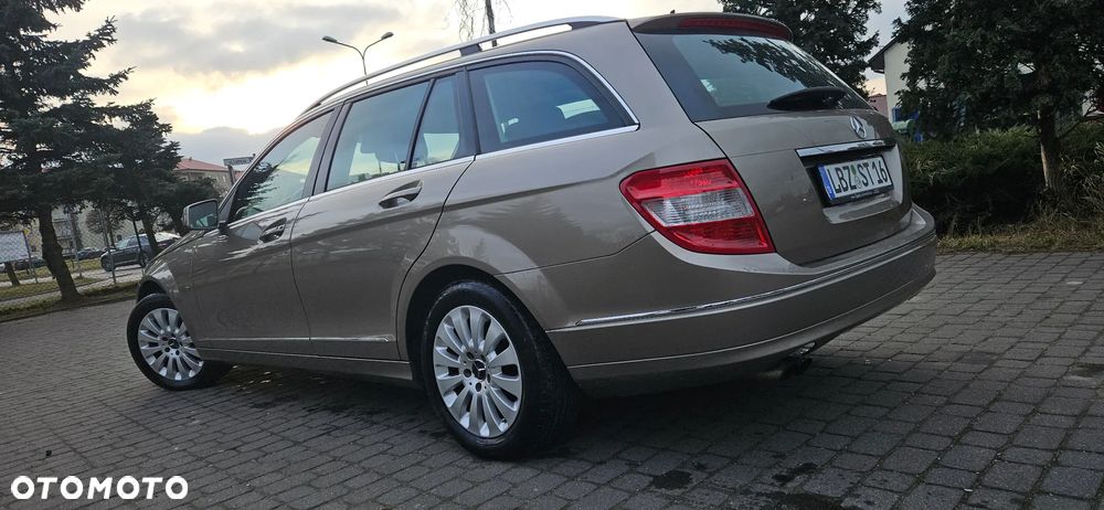 Mercedes-Benz Klasa C 180 T CGI Automatik BlueEFFICIENCY Avantgarde - 5