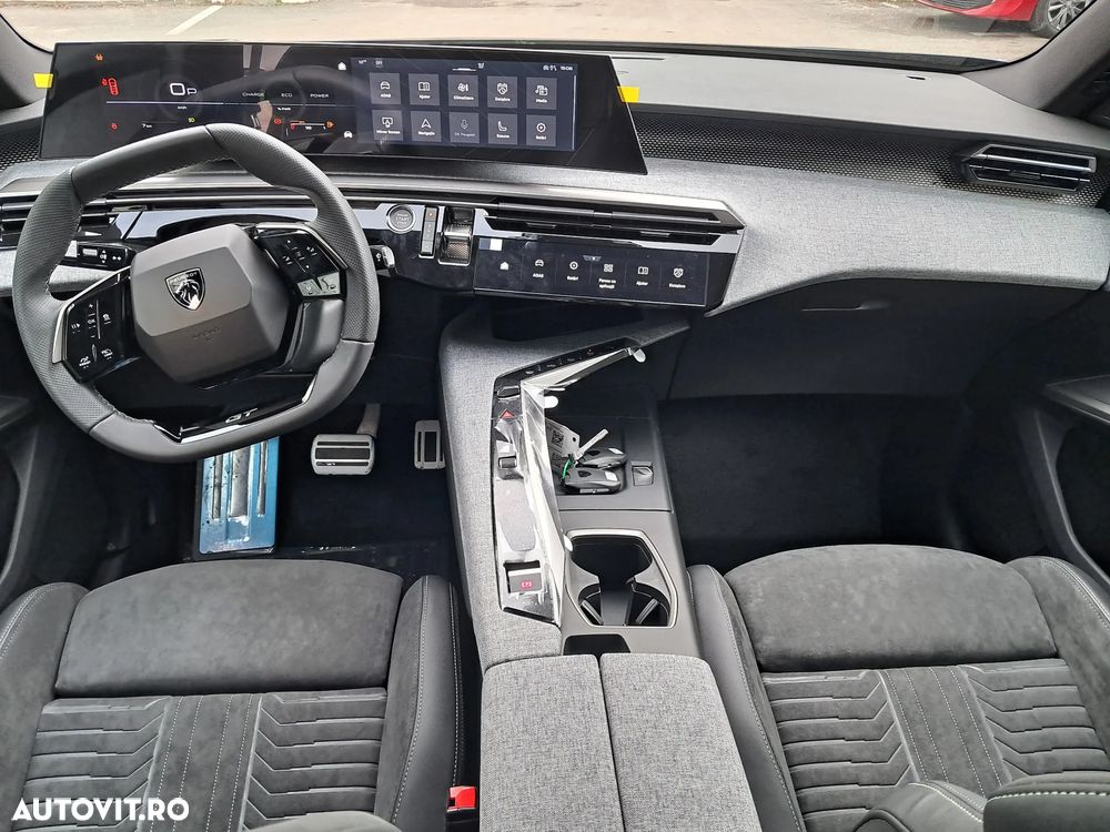 Peugeot 5008 Hybrid 145 e-DSC6 GT - 19