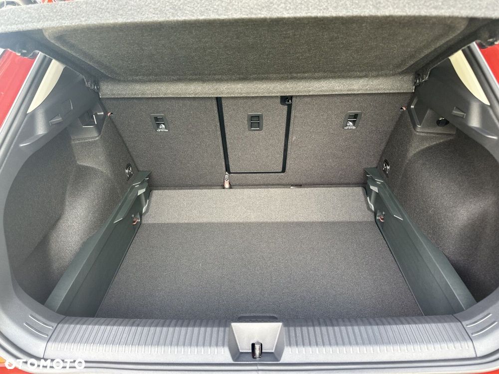 Volkswagen T-Roc - 30