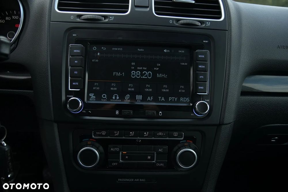 Volkswagen Golf - 34