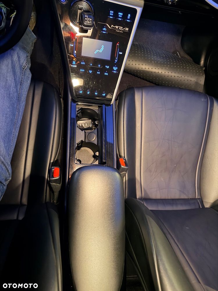 Toyota Mirai - 9