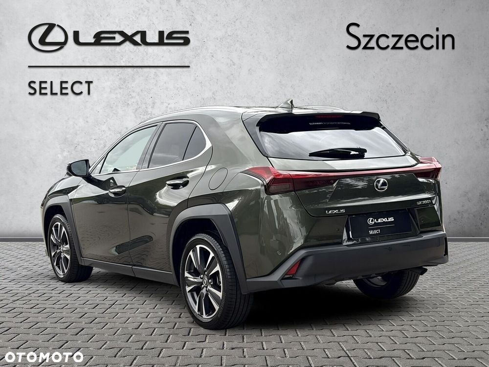 Lexus UX 300h Business - 3