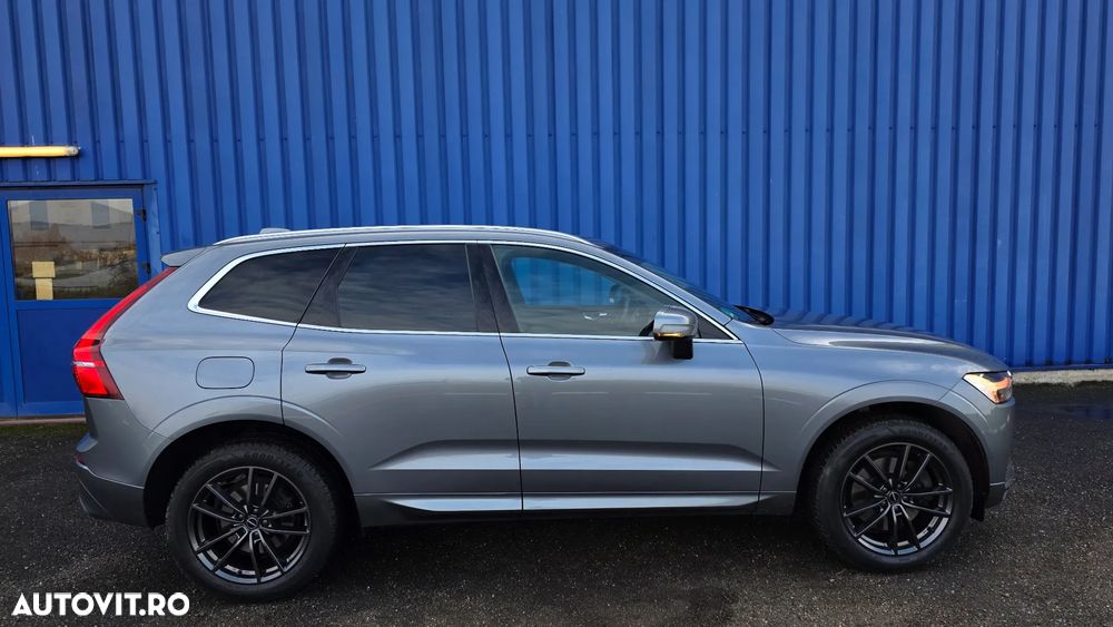 Volvo XC 60 B4 MHEV AT8 FWD Momentum Pro - 14