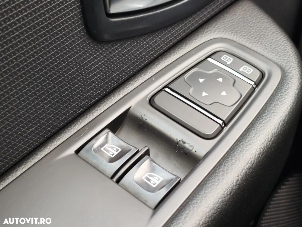 Renault Clio - 26