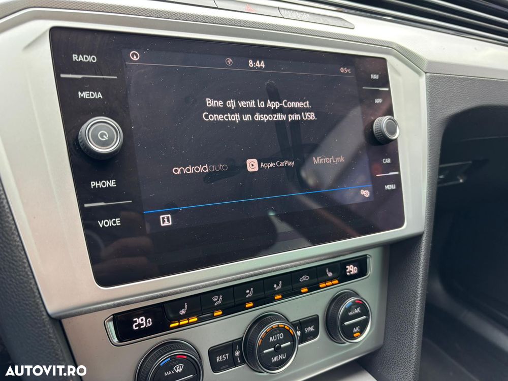 Volkswagen Passat - 16