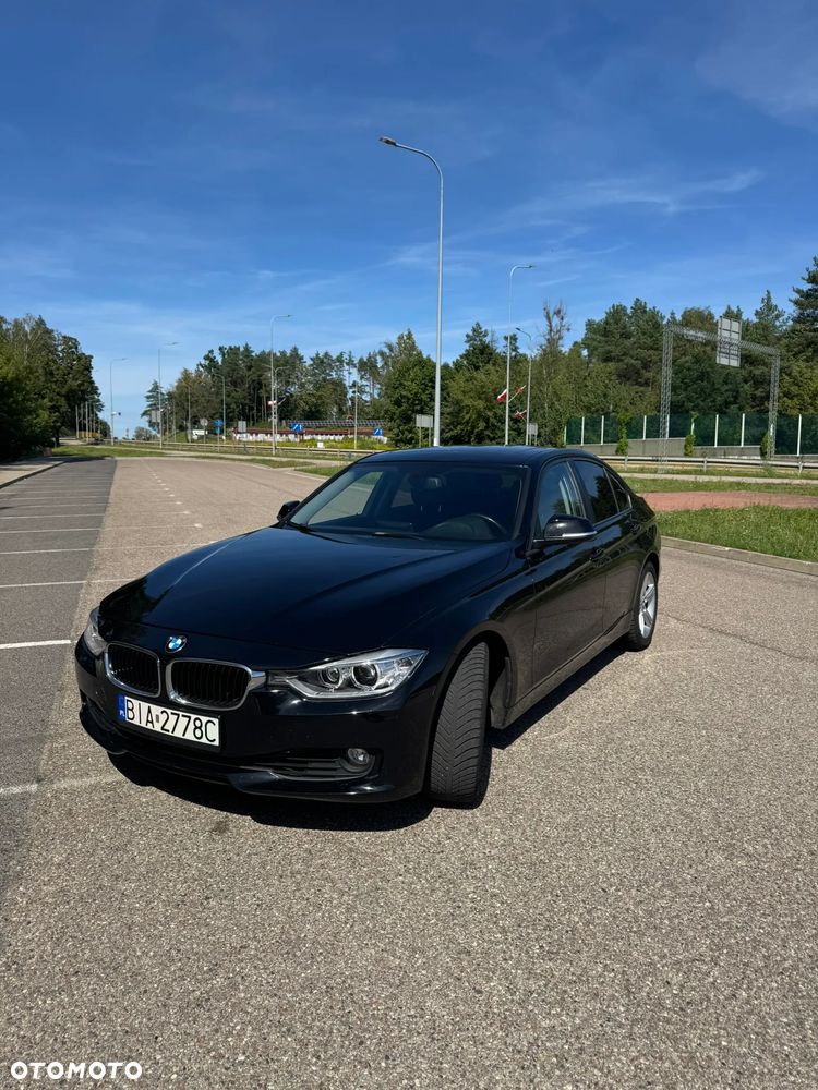 BMW Seria 3 328i - 2