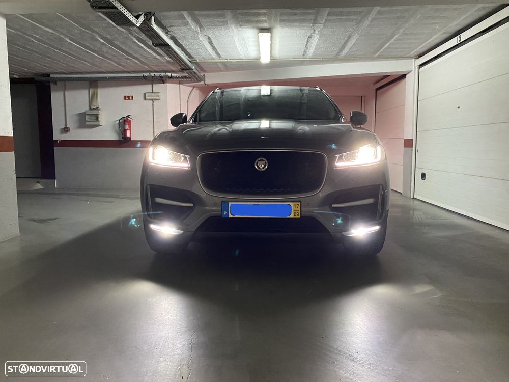 Jaguar F-Pace 2.0 i4D R-Sport AWD Aut. - 12