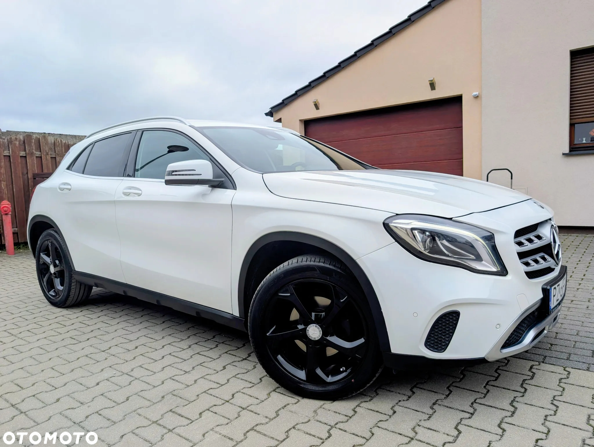 Mercedes-Benz GLA 200 7G-DCT - 2