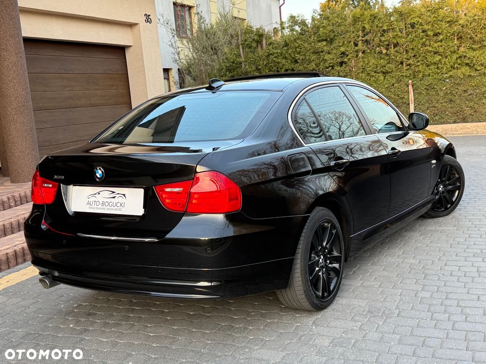 BMW Seria 3 320d xDrive DPF - 16