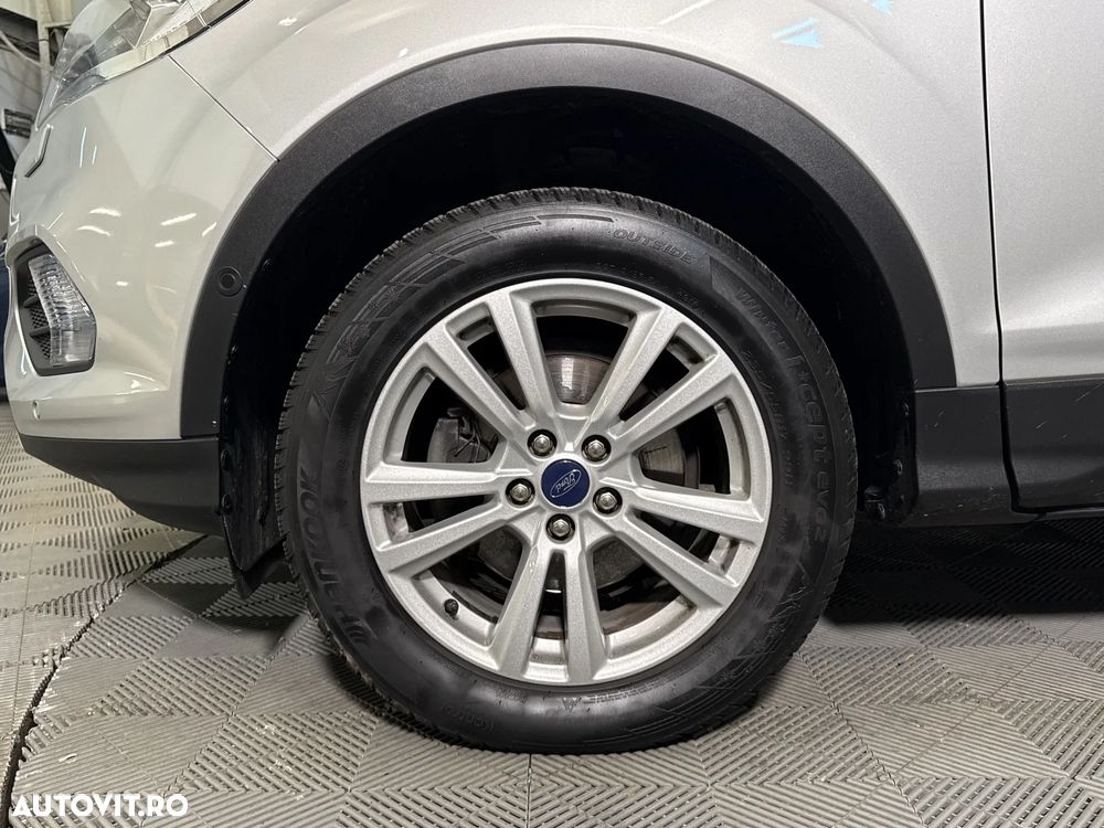 Ford Kuga - 13