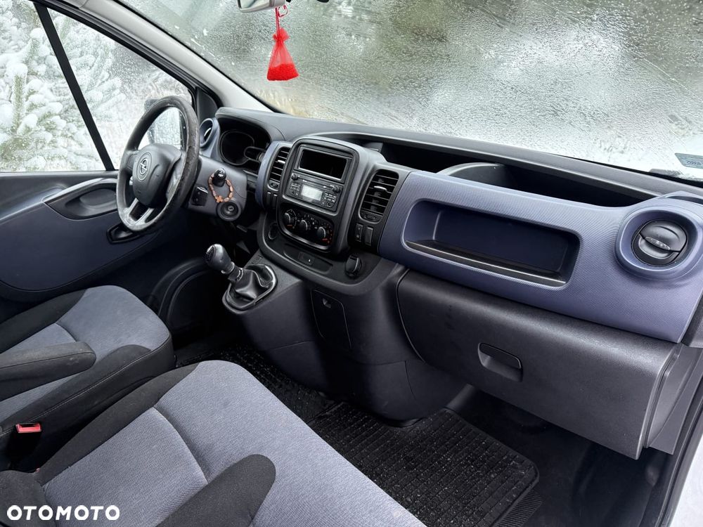 Opel Vivaro - 8
