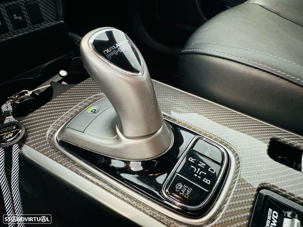 Mitsubishi Outlander 2.4 Instyle - 12