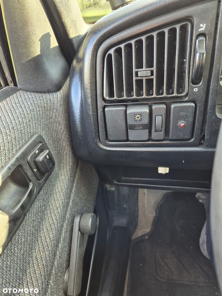 Volkswagen Passat 1.8 CL - 8