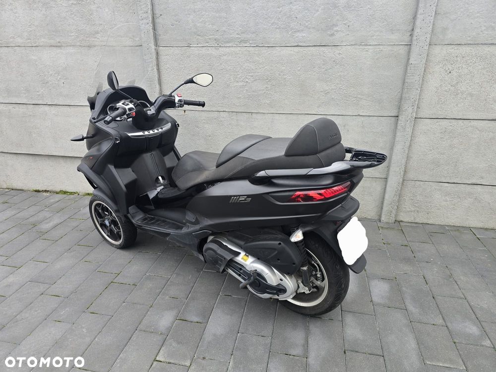 Piaggio MP-3 - 4