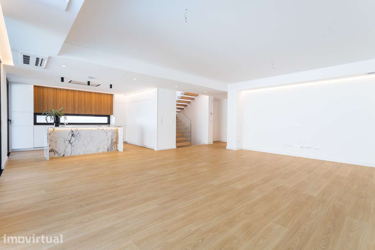 Moradia T4 em Sobreda — Viva a Arquitetura de Autor, Todos os Dias - Grande imagem: 4/57
