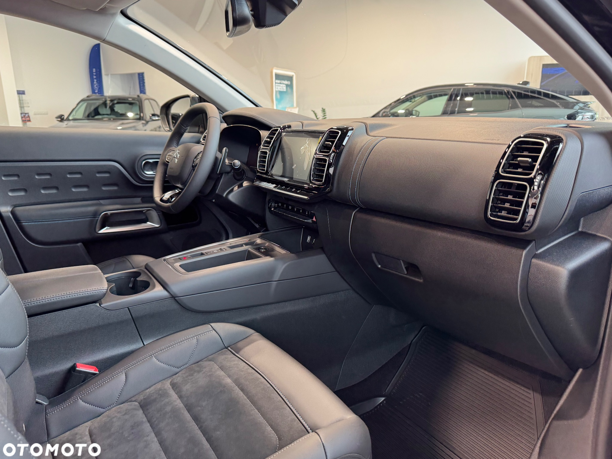 Citroën C5 Aircross 1.2 mHEV Max eDCT6 - 12