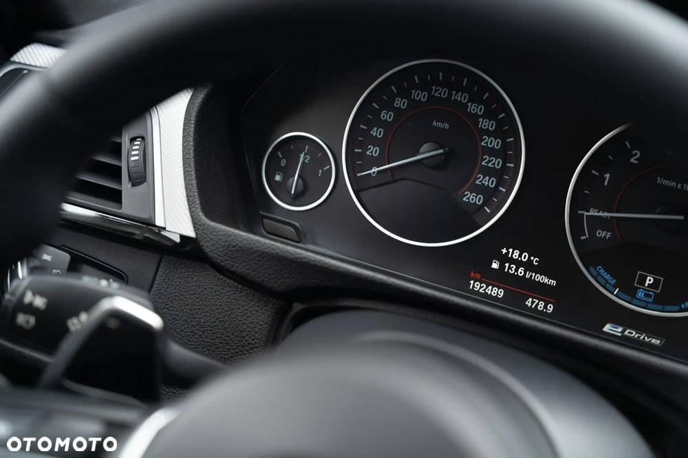 BMW Seria 3 - 40