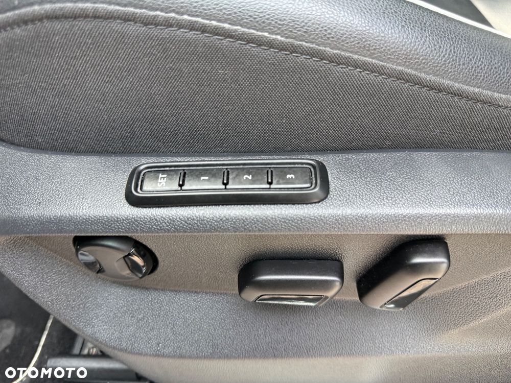 Volkswagen Tiguan - 19