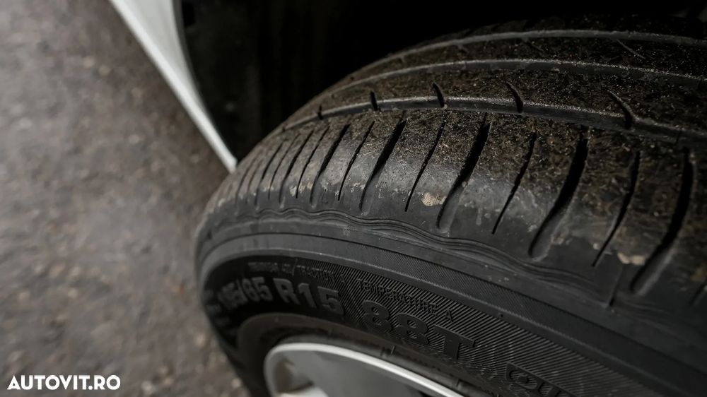 Dacia Logan TCe 90 Essential - 25