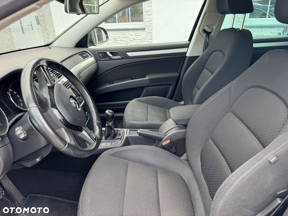 Skoda Superb Combi 2.0 TDI Ambition - 13
