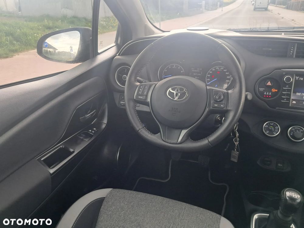 Toyota Yaris - 23