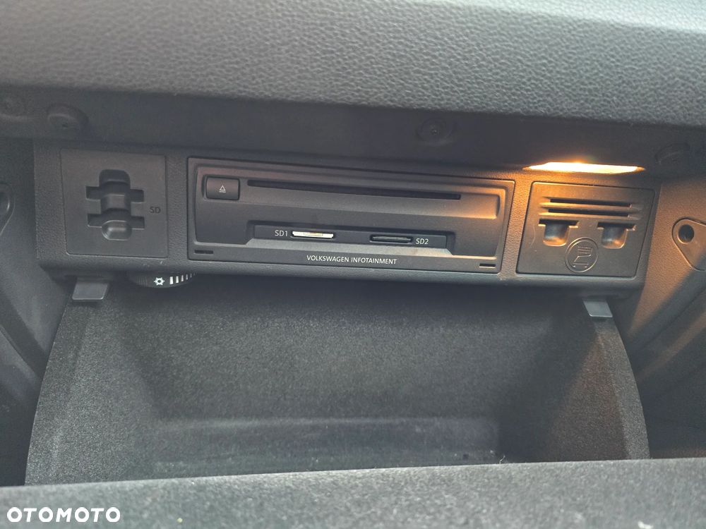 Volkswagen Golf Sportsvan VII SV 2.0 TDI BMT Highline - 19