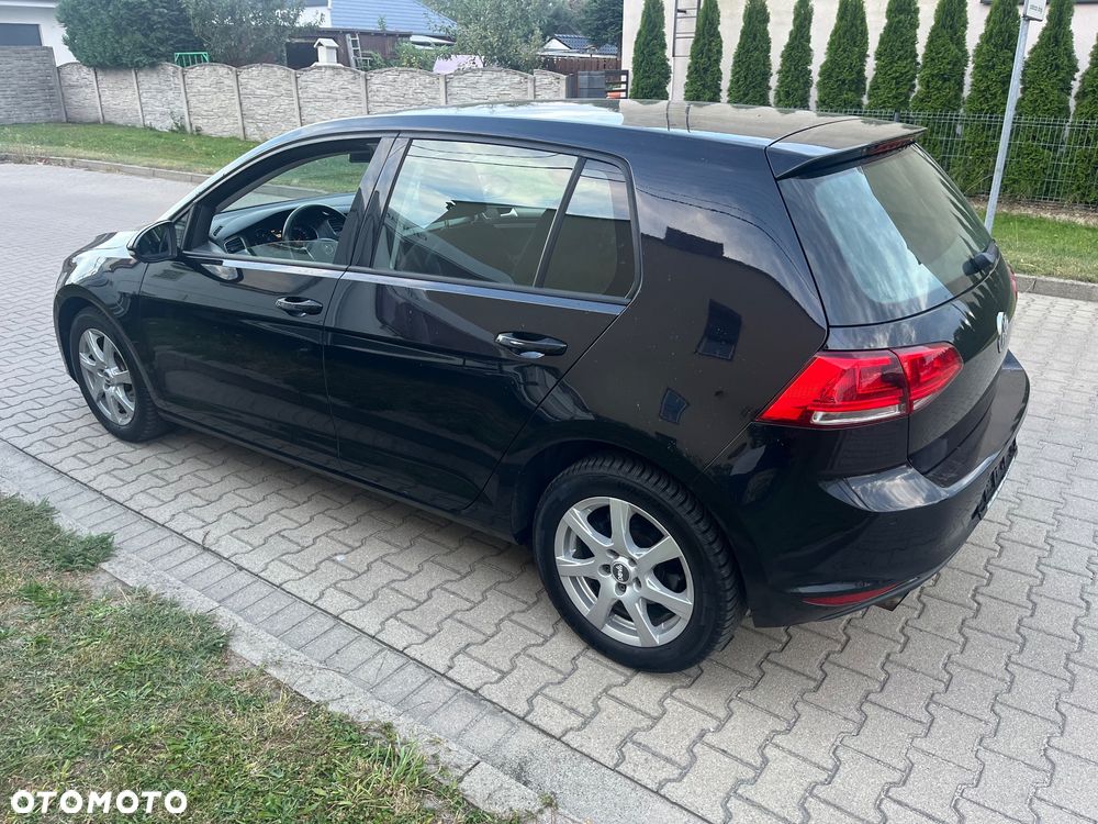 Volkswagen Golf - 5