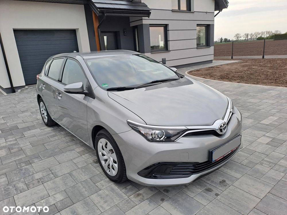 Toyota Auris - 3