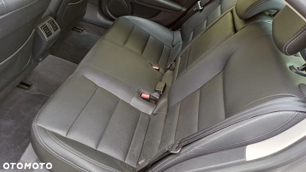 Renault Laguna 2.0 DCi FAP Initiale - 20
