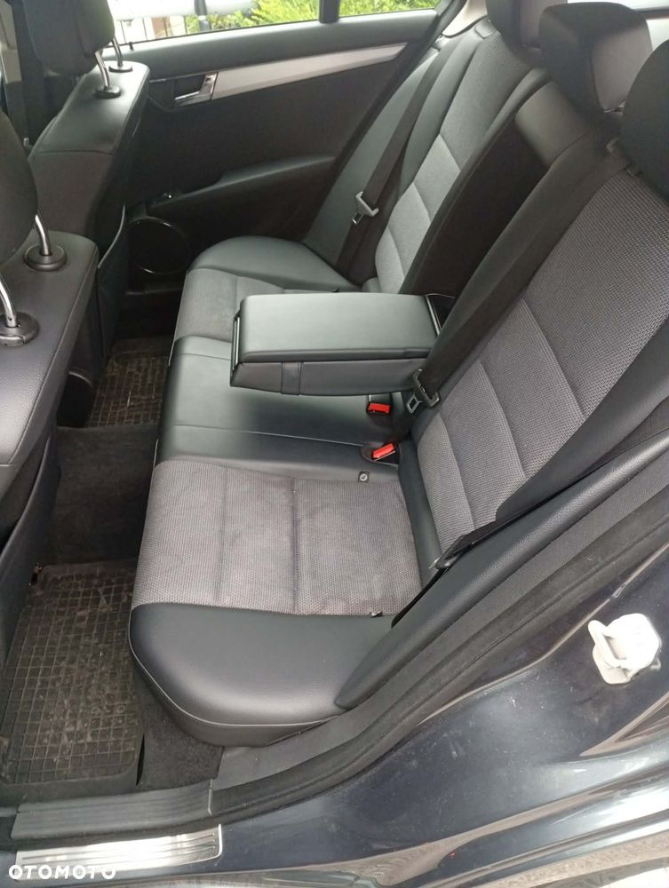 Mercedes-Benz Klasa C 320 CDI 7G-TRONIC Avantgarde - 9